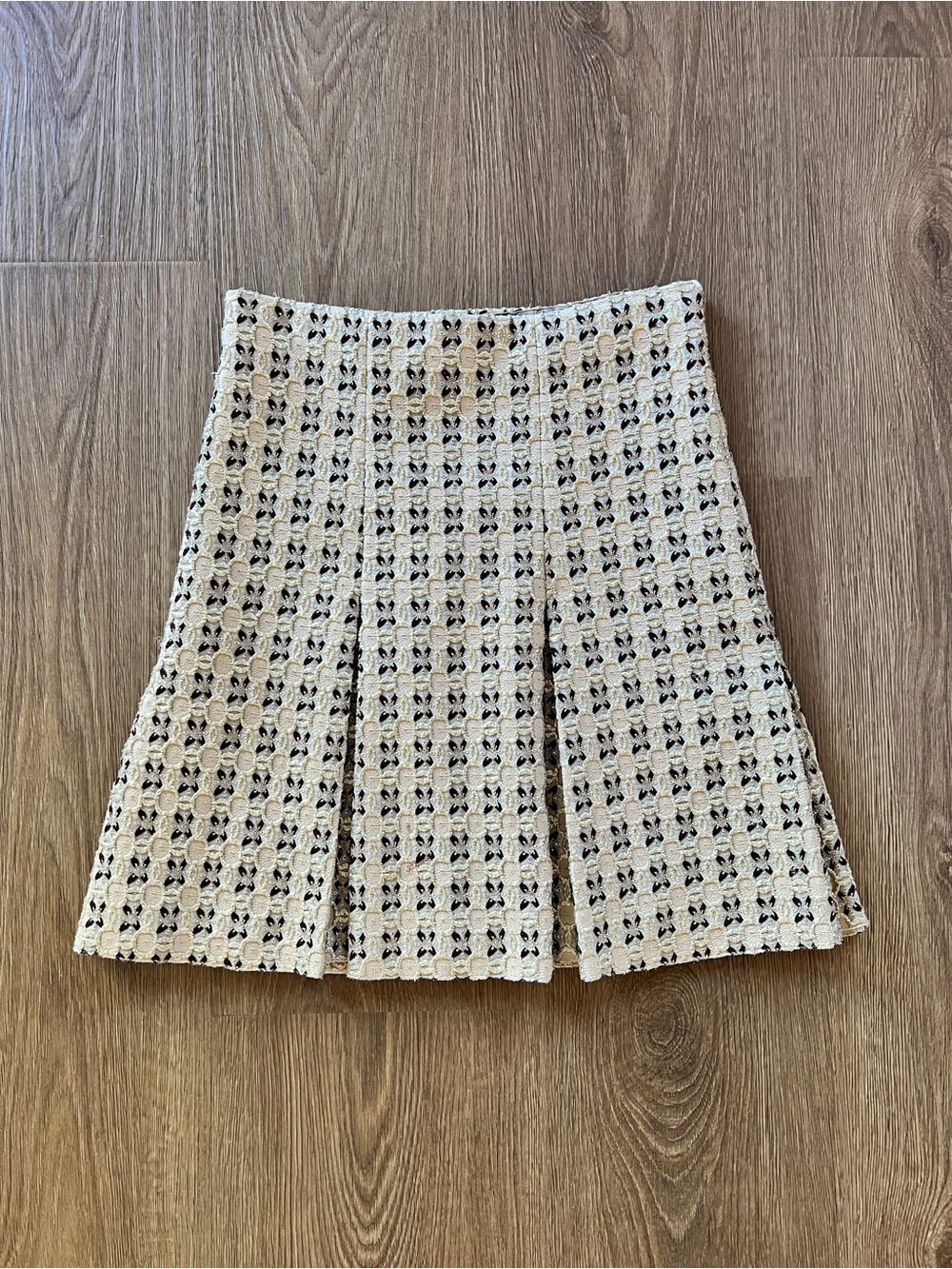 Vintage PRADA S/S 2002 Brocade Metallic Box Pleated Skirt in Gold - Picture 6 of 14